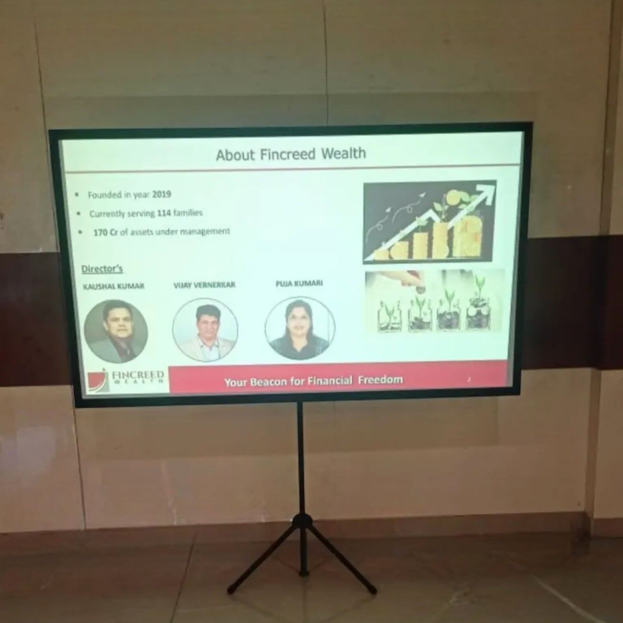 LCD Projector 3300 Lumens - thumbnail 2