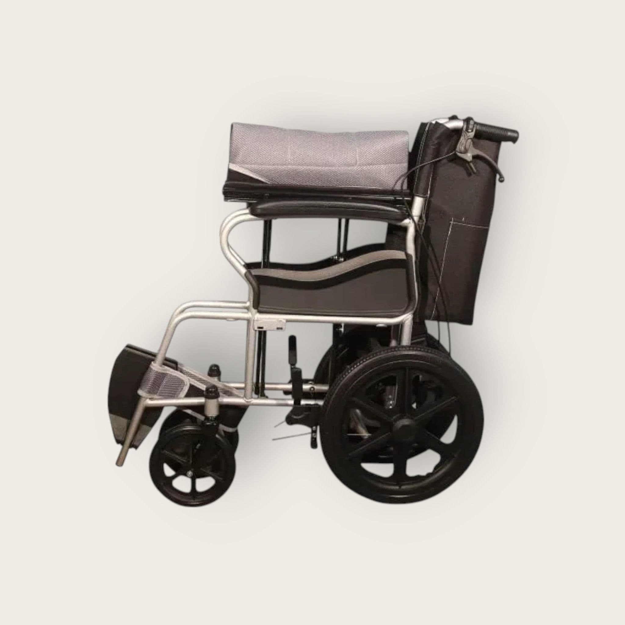 Lightweight Wheelchair - thumbnail 4